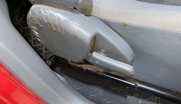 2014 Maruti Alto 800 LXI, Petrol, Manual, 32,036 km, Driver Side Adjustment Panel