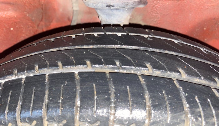 2014 Maruti Alto 800 LXI, Petrol, Manual, 32,036 km, Right Front Tyre Tread