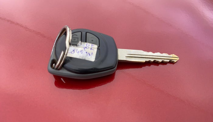 2013 Maruti Wagon R 1.0 VXI, Petrol, Manual, 60,670 km, Key Close Up