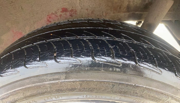 2013 Maruti Wagon R 1.0 VXI, Petrol, Manual, 60,670 km, Left Rear Tyre Tread