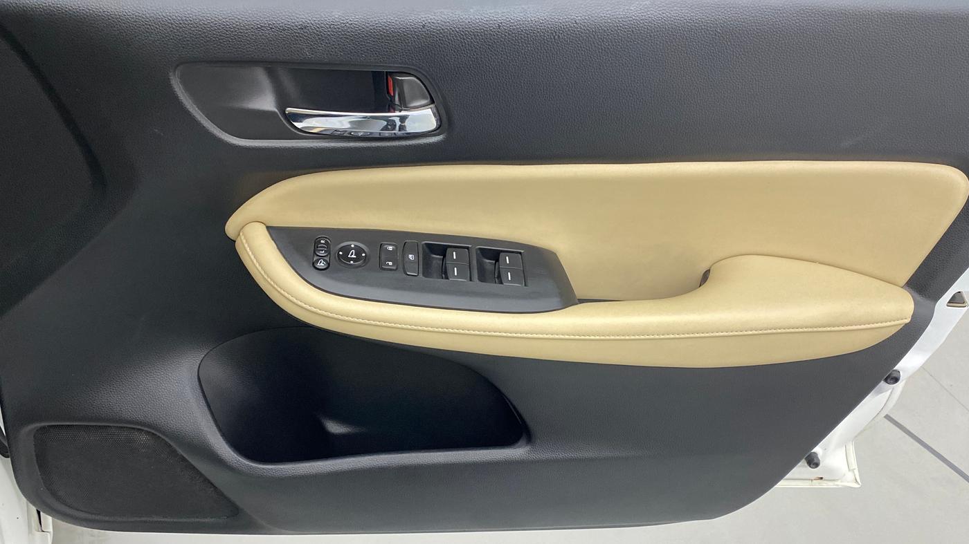 2021 Honda City 1.5L I-VTEC ZX, Petrol, Manual, 37,747 km, Driver Side Door Panels Control