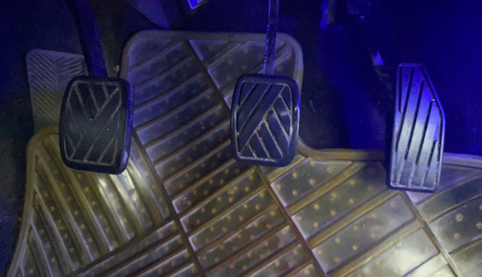 2017 Maruti Baleno SIGMA PETROL 1.2, Petrol, Manual, 27,261 km, Pedals