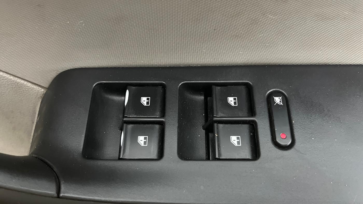 2016 Tata Tiago XZ PETROL, Petrol, Manual, 70,771 km, Driver Side Door Panels Control