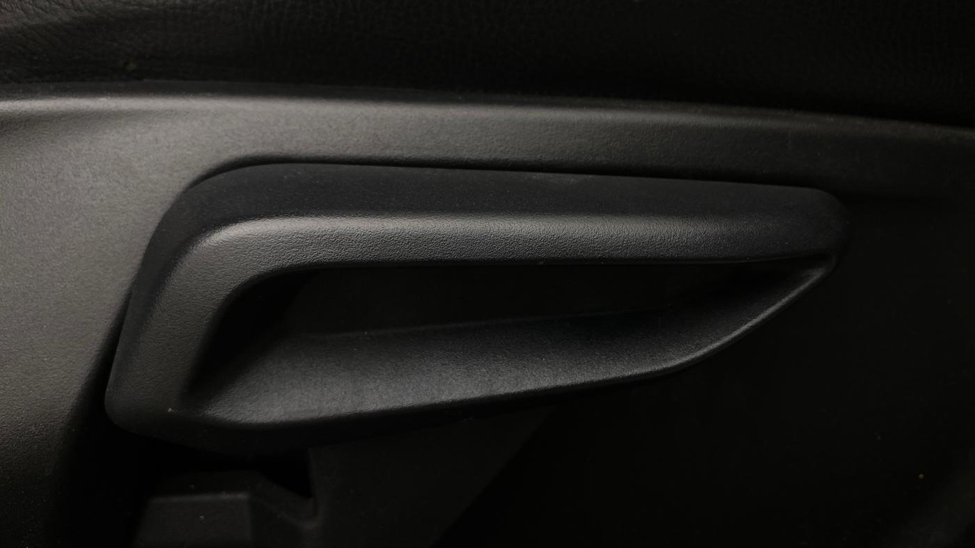 2020 Tata Tiago XZ PLUS PETROL, Petrol, Manual, 91,986 km, Driver Side Adjustment Panel