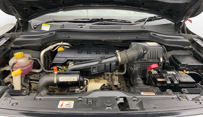 2019 Mahindra XUV300 W8 (O) 1.2 PETROL, Petrol, Manual, 36,315 km, Engine View