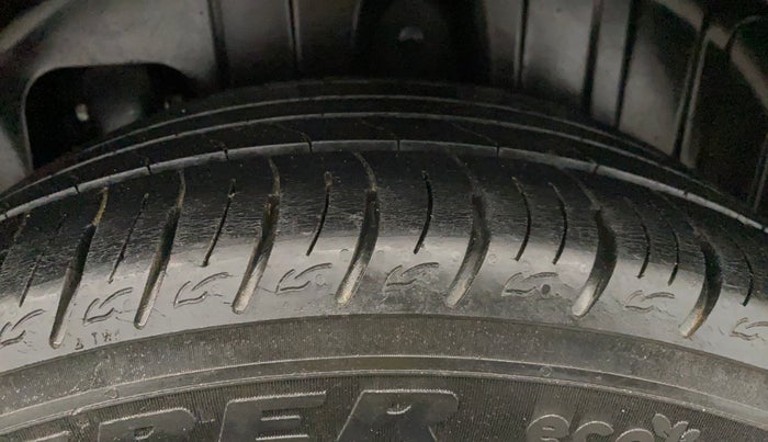 2019 Mahindra XUV300 W8 (O) 1.2 PETROL, Petrol, Manual, 36,315 km, Left Rear Tyre Tread