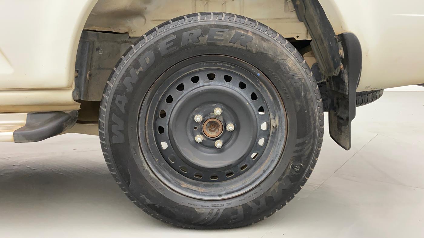 2018 Mahindra Scorpio S5, Diesel, Manual, 59,723 km, Left Rear Wheel