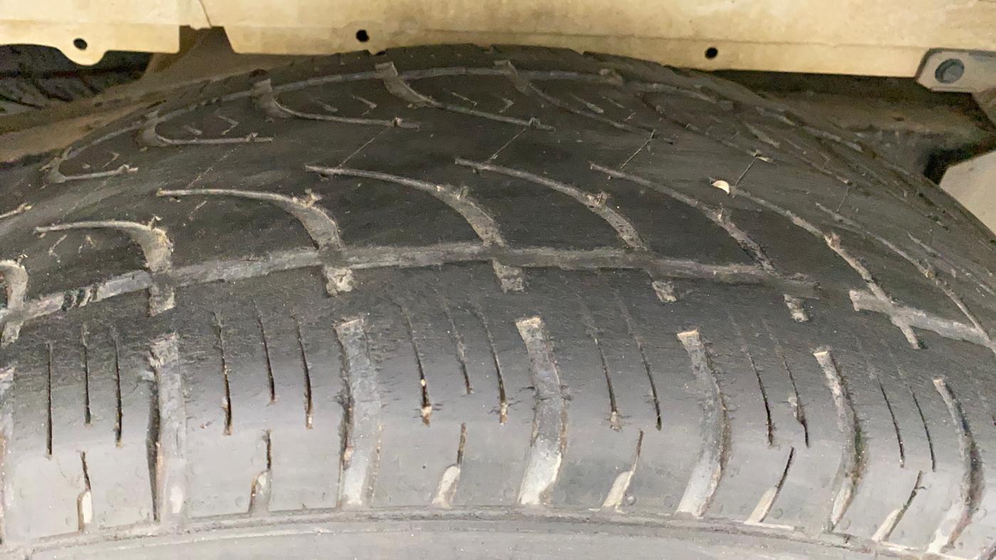 2018 Mahindra Scorpio S5, Diesel, Manual, 59,723 km, Right Rear Tyre Tread