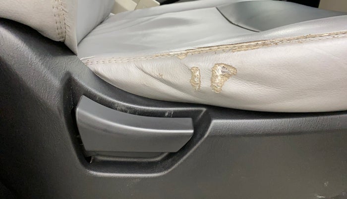 2018 Mahindra Scorpio S5, Diesel, Manual, 59,723 km, Driver Side Adjustment Panel