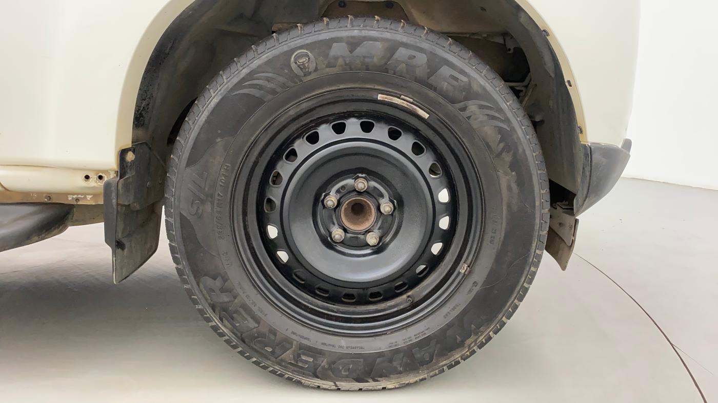 2018 Mahindra Scorpio S5, Diesel, Manual, 59,723 km, Right Front Wheel