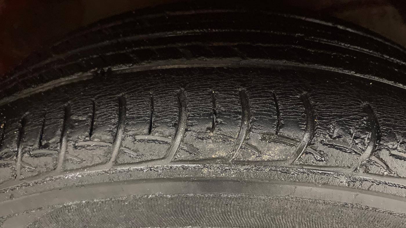 2016 Maruti Baleno DELTA PETROL 1.2, Petrol, Manual, 84,404 km, Right Front Tyre Tread