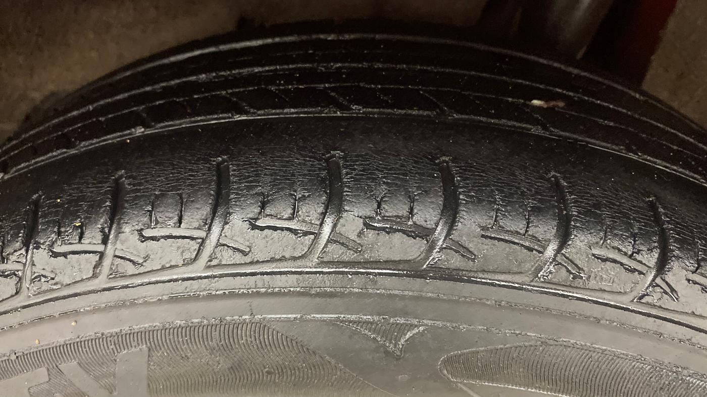 2016 Maruti Baleno DELTA PETROL 1.2, Petrol, Manual, 84,404 km, Left Rear Tyre Tread