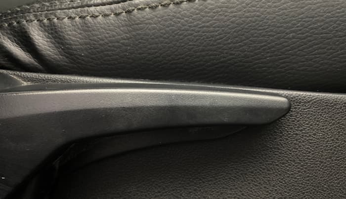 2019 Tata Tiago XZ PLUS PETROL, Petrol, Manual, 1,29,376 km, Driver Side Adjustment Panel