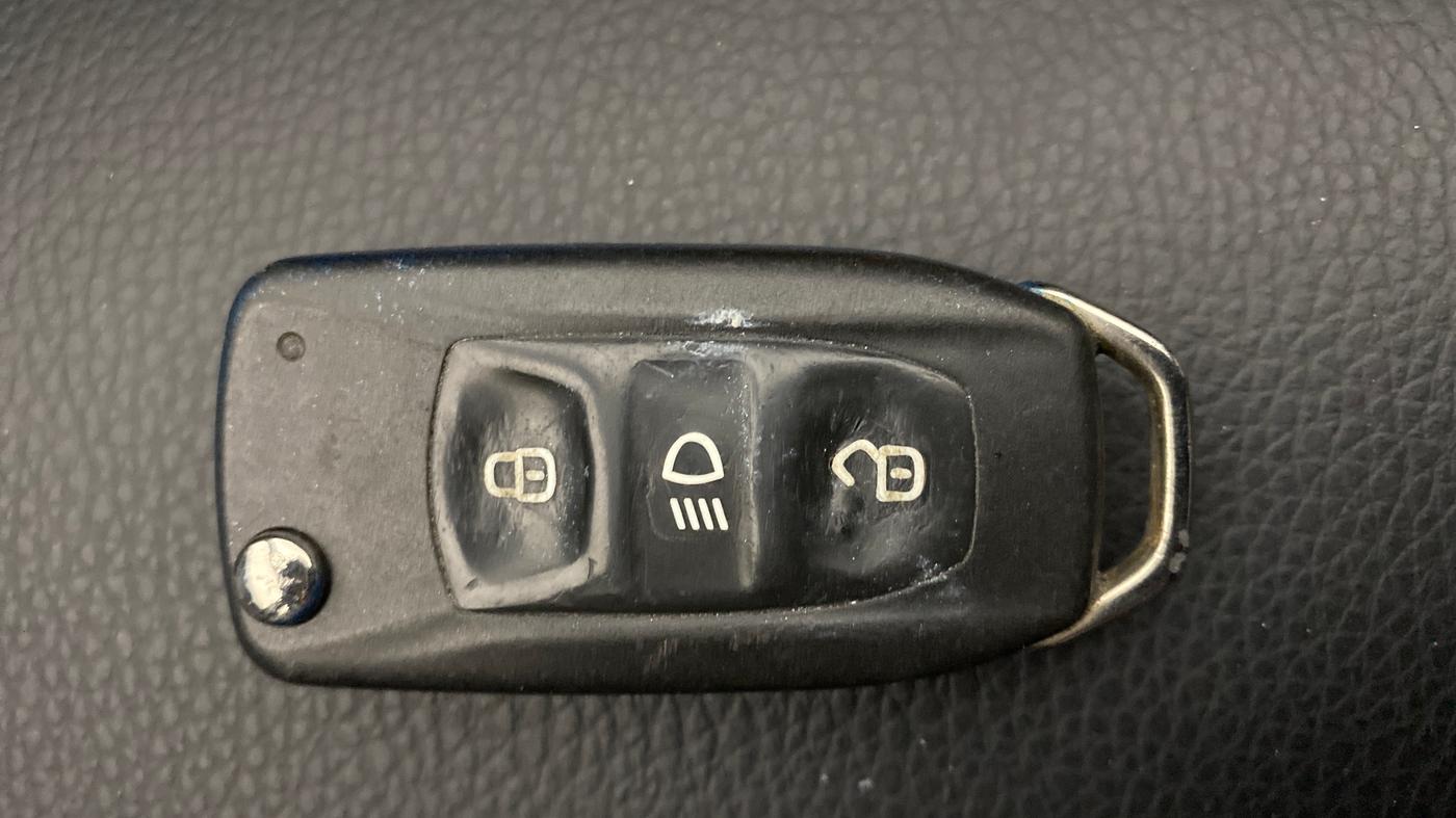 2019 Tata Tiago XZ PLUS PETROL, Petrol, Manual, 1,29,376 km, Key Close Up