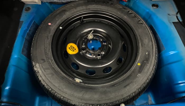 2019 Tata Tiago XZ PLUS PETROL, Petrol, Manual, 1,29,376 km, Spare Tyre