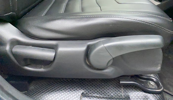 2017 Honda WR-V 1.2L I-VTEC VX MT, Petrol, Manual, 32,218 km, Driver Side Adjustment Panel