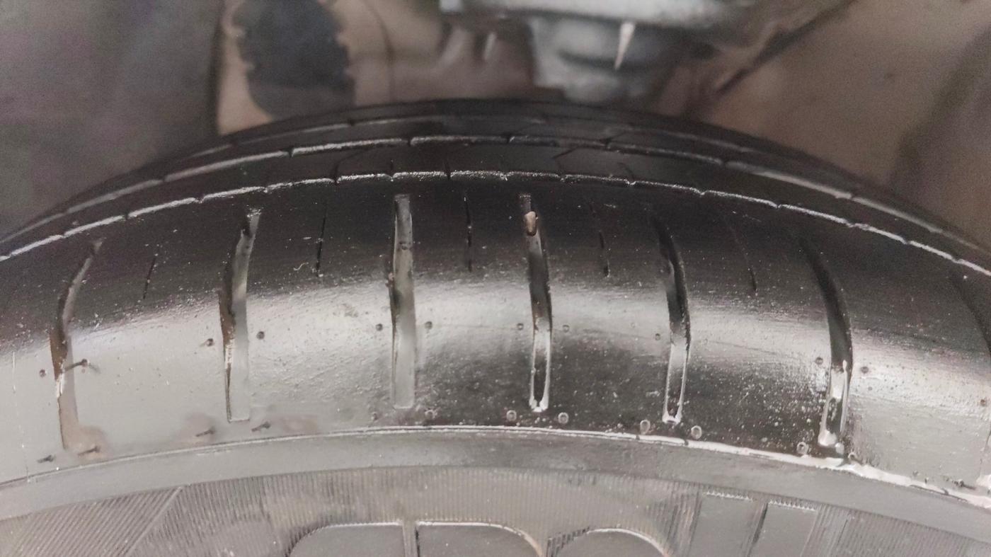 2018 Hyundai Elite i20 ASTA 1.2 (O), CNG, Manual, 92,079 km, Left Front Tyre Tread