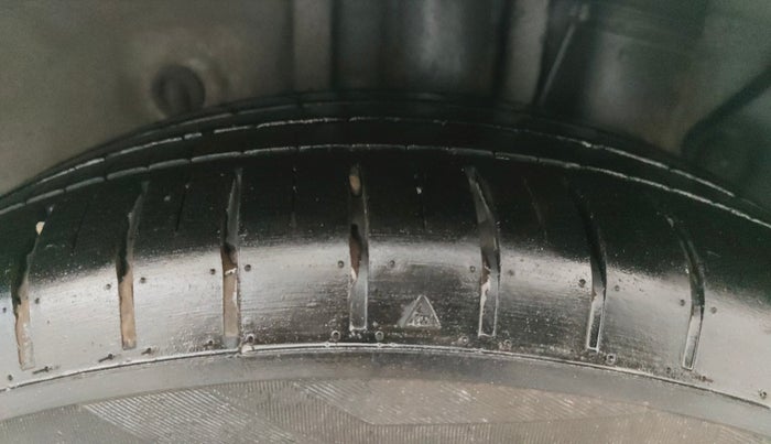 2018 Hyundai Elite i20 ASTA 1.2 (O), CNG, Manual, 92,079 km, Left Rear Tyre Tread