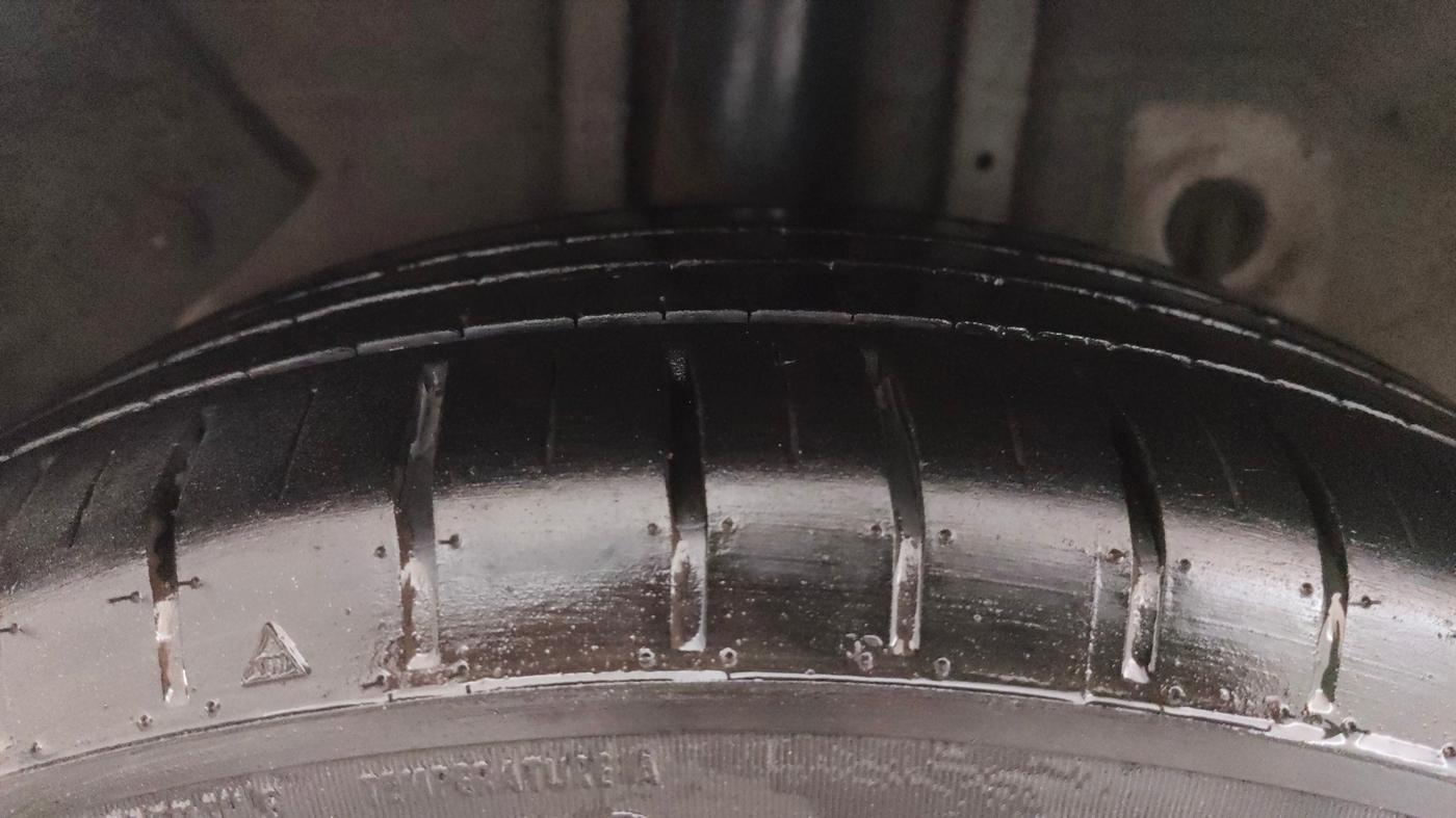 2018 Hyundai Elite i20 ASTA 1.2 (O), CNG, Manual, 92,079 km, Right Rear Tyre Tread