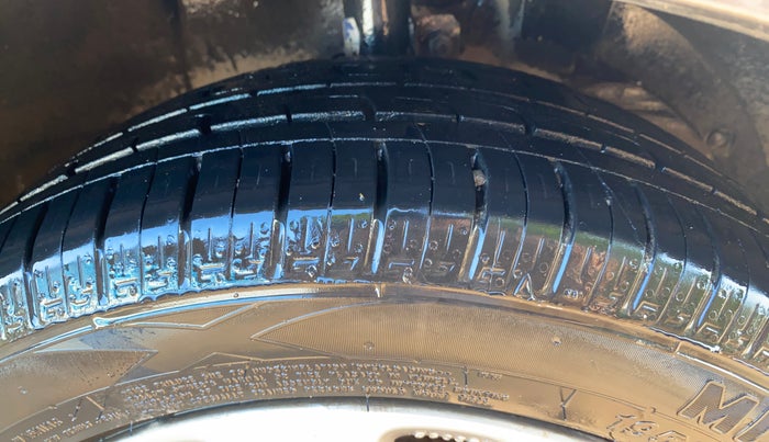 2018 Maruti Baleno ZETA CVT PETROL 1.2, Petrol, Automatic, 95,043 km, Right Front Tyre Tread