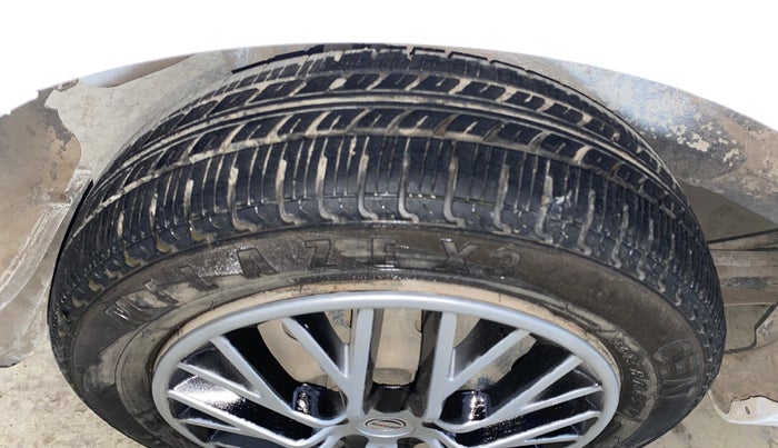 2016 Maruti Wagon R 1.0 VXI (O) AMT, Petrol, Automatic, 37,714 km, Right Rear Tyre Tread