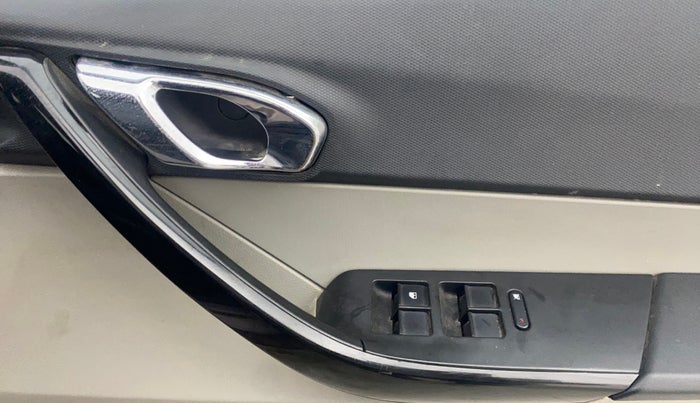 2017 Tata Tiago XZ PETROL, Petrol, Manual, 90,054 km, Driver Side Door Panels Control