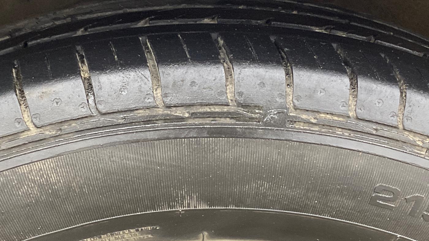 2021 KIA SELTOS GTX PLUS DCT 1.4 PETROL, Petrol, Automatic, 26,519 km, Left Front Tyre Tread
