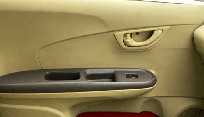 2013 Honda Brio S MT, Petrol, Manual, 51,882 km, Left front window switch / handle - Power window makes minor noise