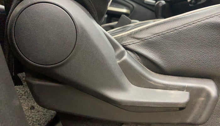 2022 Maruti Celerio VXI CNG, CNG, Manual, 31,269 km, Driver Side Adjustment Panel