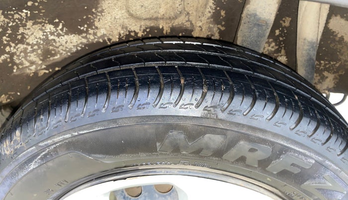 2019 Maruti S PRESSO VXI AMT, CNG, Automatic, 32,974 km, Left Rear Tyre Tread