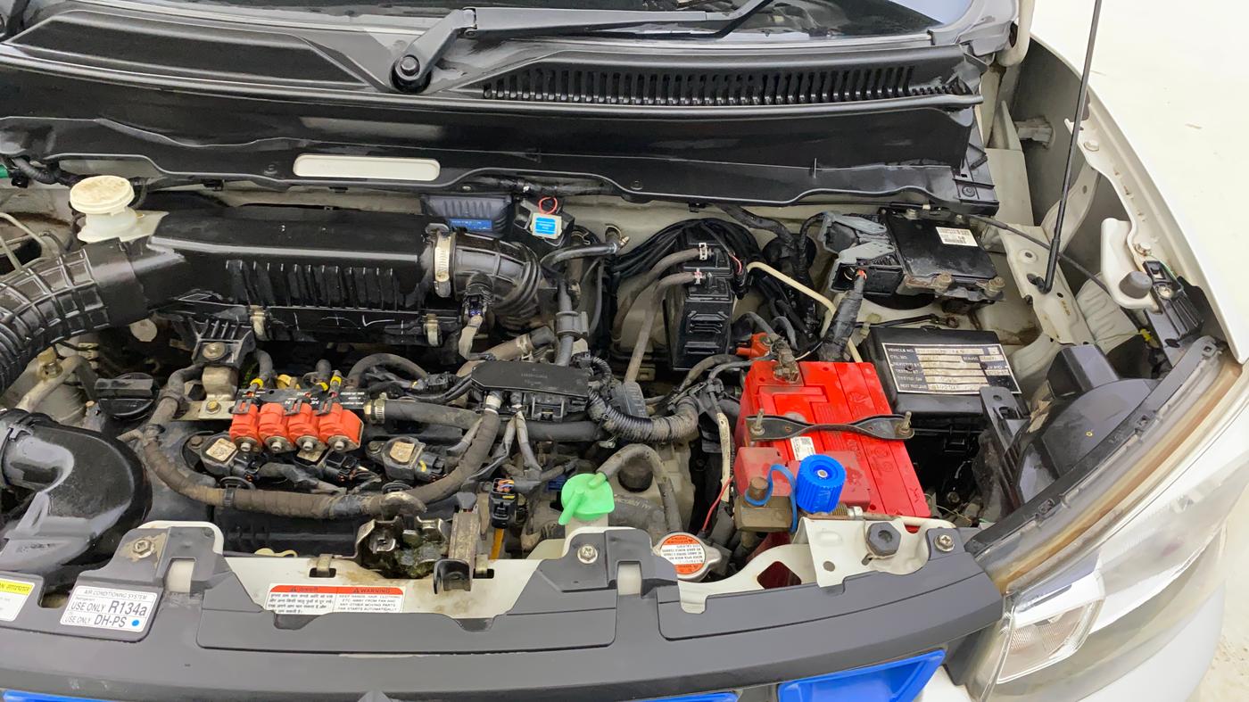 2019 Maruti S PRESSO VXI AMT, CNG, Automatic, 32,974 km, Engine View - Left