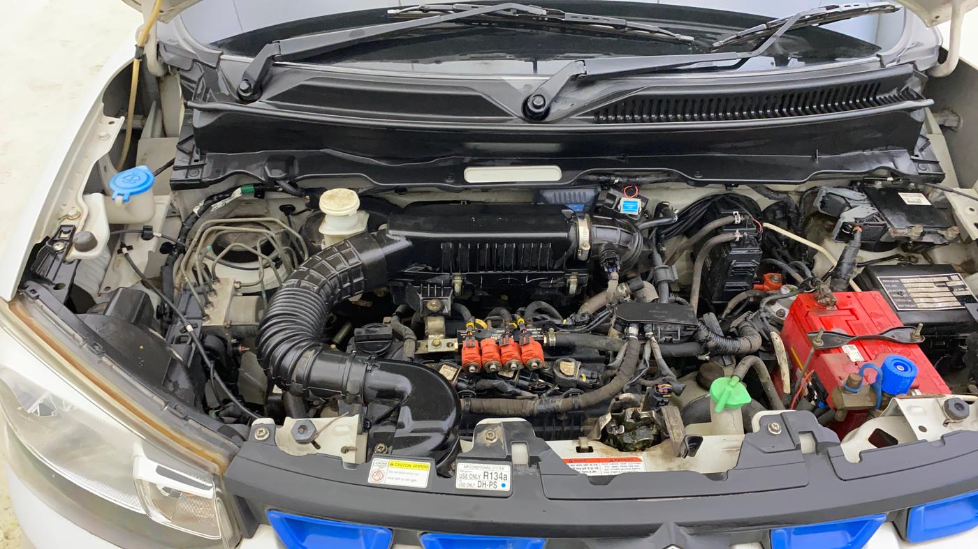 2019 Maruti S PRESSO VXI AMT, CNG, Automatic, 32,974 km, Engine View - Right