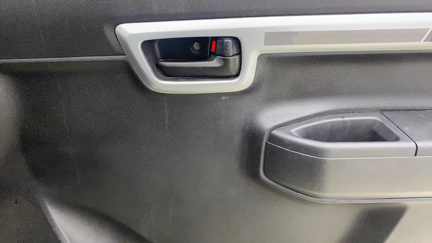 2019 Maruti S PRESSO VXI AMT, CNG, Automatic, 32,974 km, Driver Side Door Panels Control