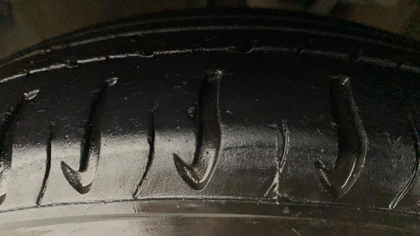 2011 Hyundai i10 SPORTZ 1.2, Petrol, Manual, 71,342 km, Left Front Tyre Tread
