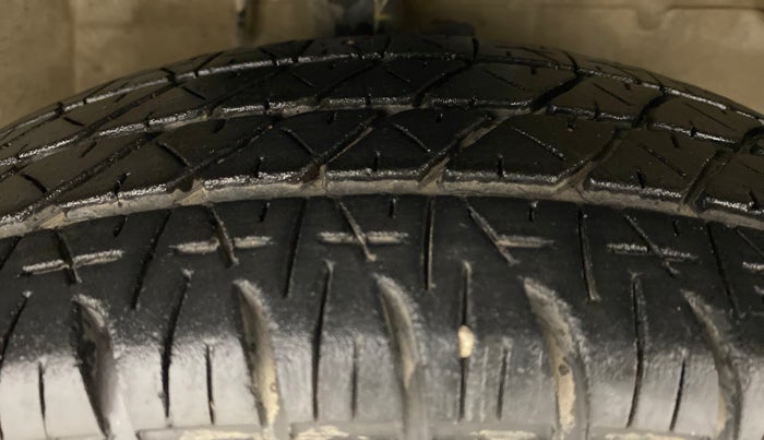 2013 Maruti Ritz VXI, Petrol, Manual, 44,917 km, Right Front Tyre Tread