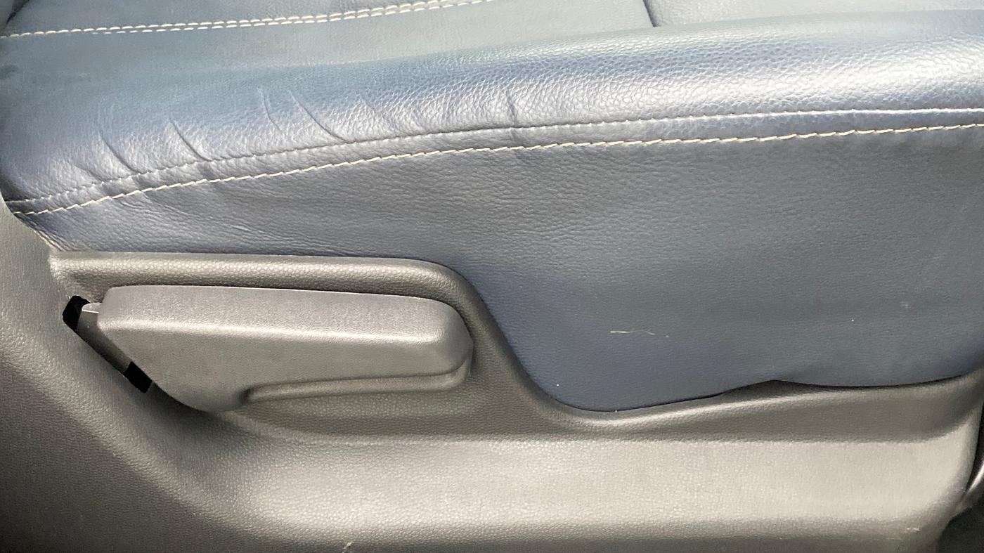 2013 Maruti Ritz VXI, Petrol, Manual, 44,917 km, Driver Side Adjustment Panel