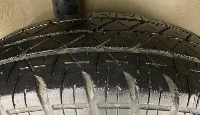 2013 Maruti Ritz VXI, Petrol, Manual, 44,917 km, Right Rear Tyre Tread
