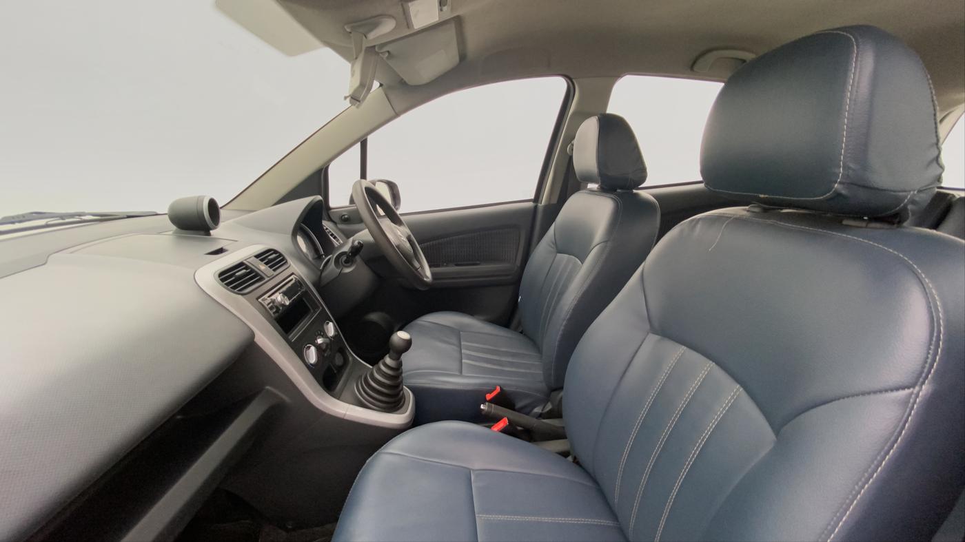 2013 Maruti Ritz VXI, Petrol, Manual, 44,917 km, Right Side Front Door Cabin