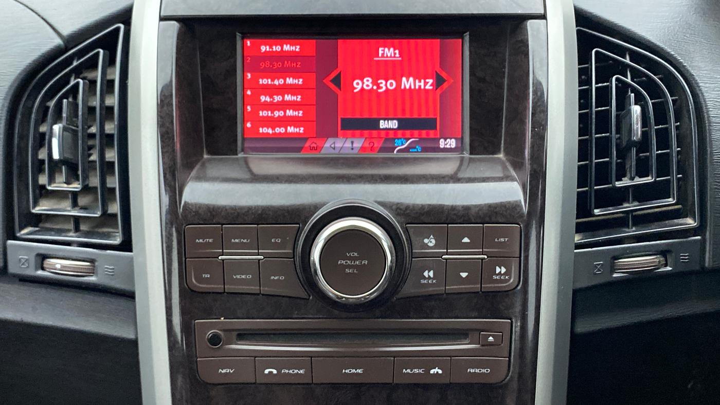 2015 Mahindra XUV500 W8 FWD, Diesel, Manual, 63,092 km, Infotainment System