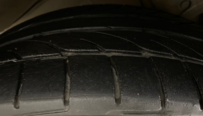 2018 Honda WR-V 1.2 i-VTEC VX MT, Petrol, Manual, 93,940 km, Left Front Tyre Tread