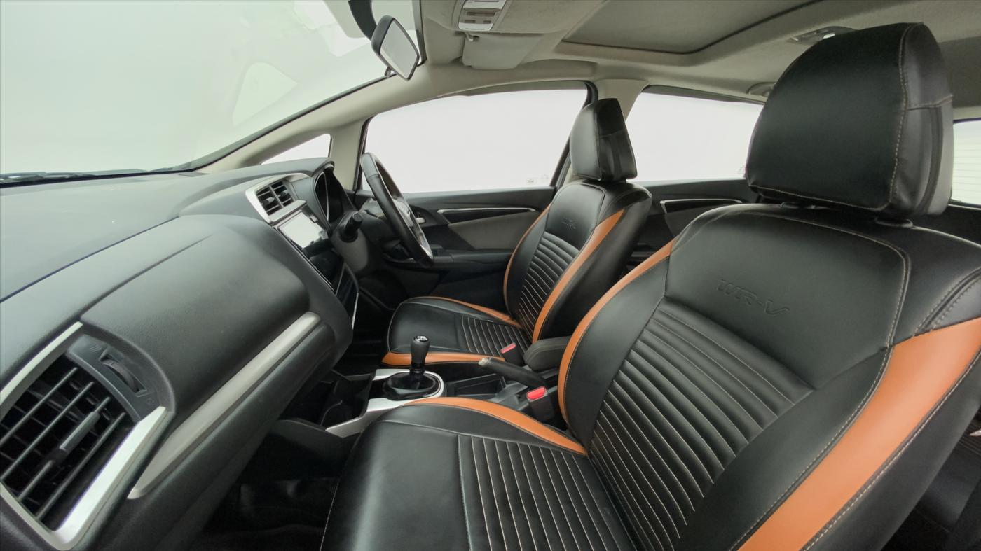 2018 Honda WR-V 1.2 i-VTEC VX MT, Petrol, Manual, 93,940 km, Right Side Front Door Cabin