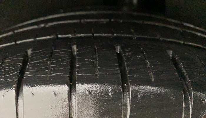 2016 Maruti Baleno ZETA CVT PETROL 1.2, Petrol, Automatic, 37,397 km, Left Rear Tyre Tread