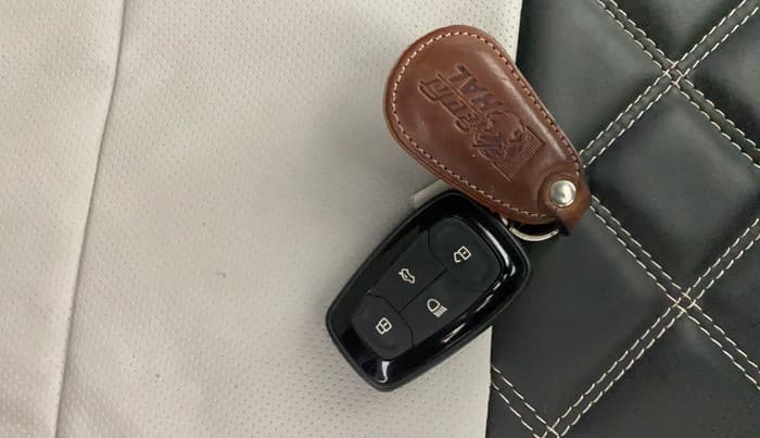 2020 Tata TIGOR XZ PLUS PETROL, Petrol, Manual, 40,893 km, Key Close Up