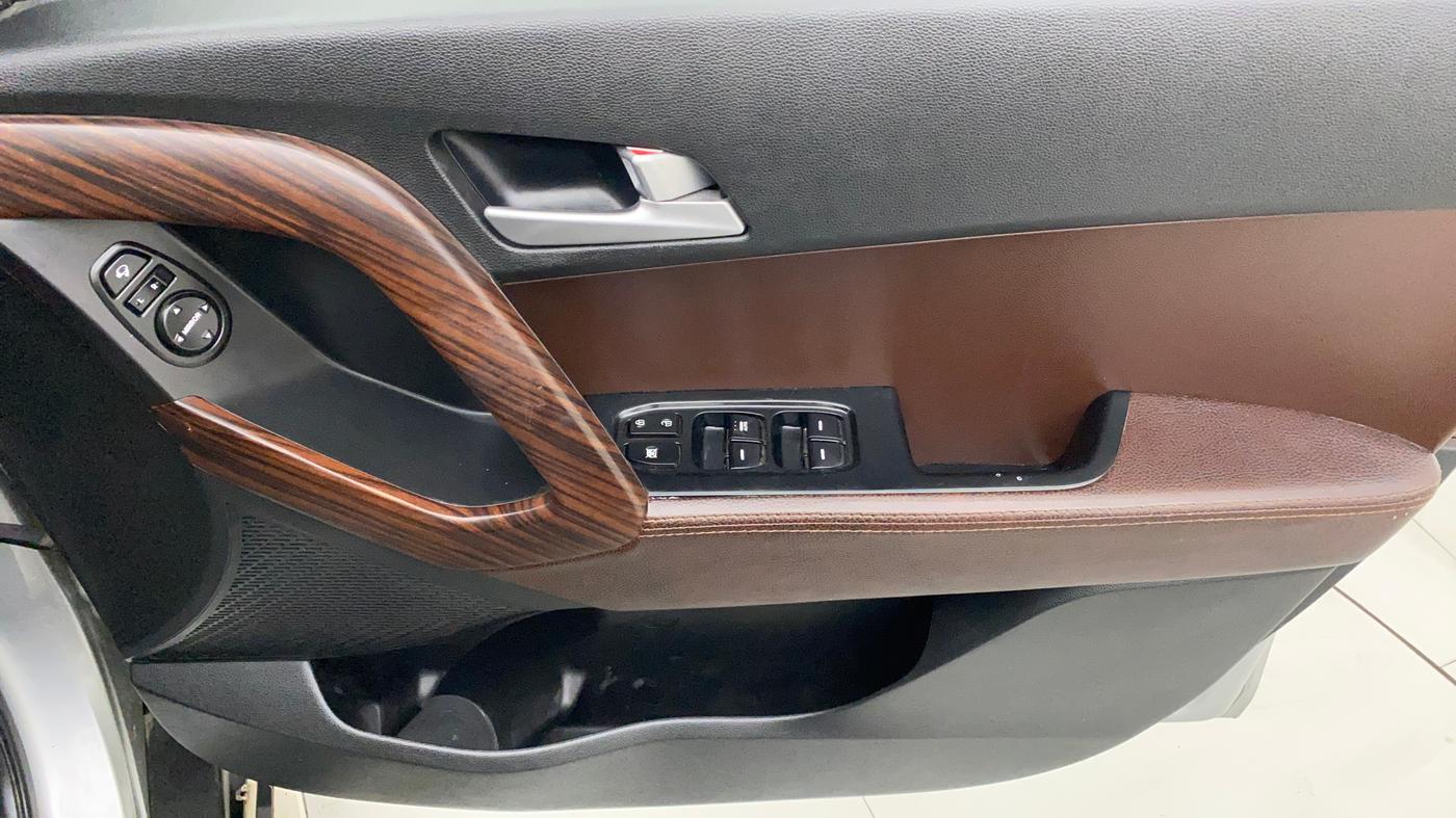 2019 Hyundai Creta SX 1.6 PETROL, Petrol, Manual, 71,080 km, Driver Side Door Panels Control