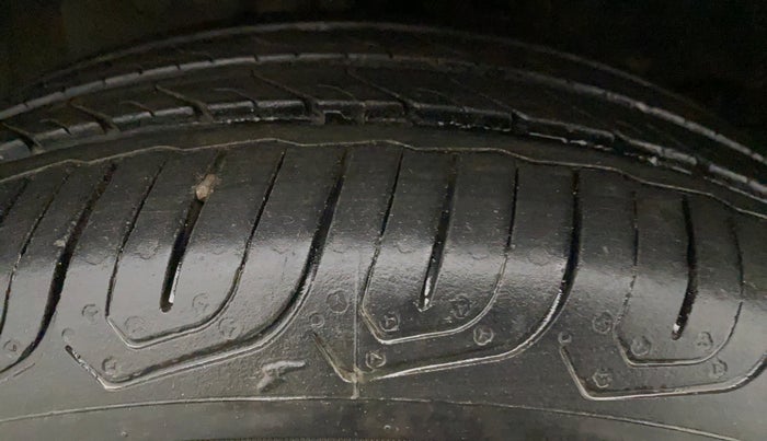2013 Honda City 1.5L I-VTEC E MT, CNG, Manual, 99,999 km, Left Front Tyre Tread