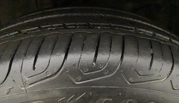 2013 Honda City 1.5L I-VTEC E MT, CNG, Manual, 99,999 km, Right Front Tyre Tread