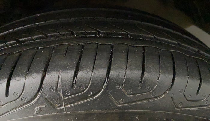 2013 Honda City 1.5L I-VTEC E MT, CNG, Manual, 99,999 km, Left Rear Tyre Tread