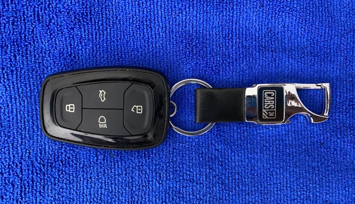 2020 Tata TIGOR XZ PLUS PETROL, Petrol, Manual, 29,501 km, Key Close Up