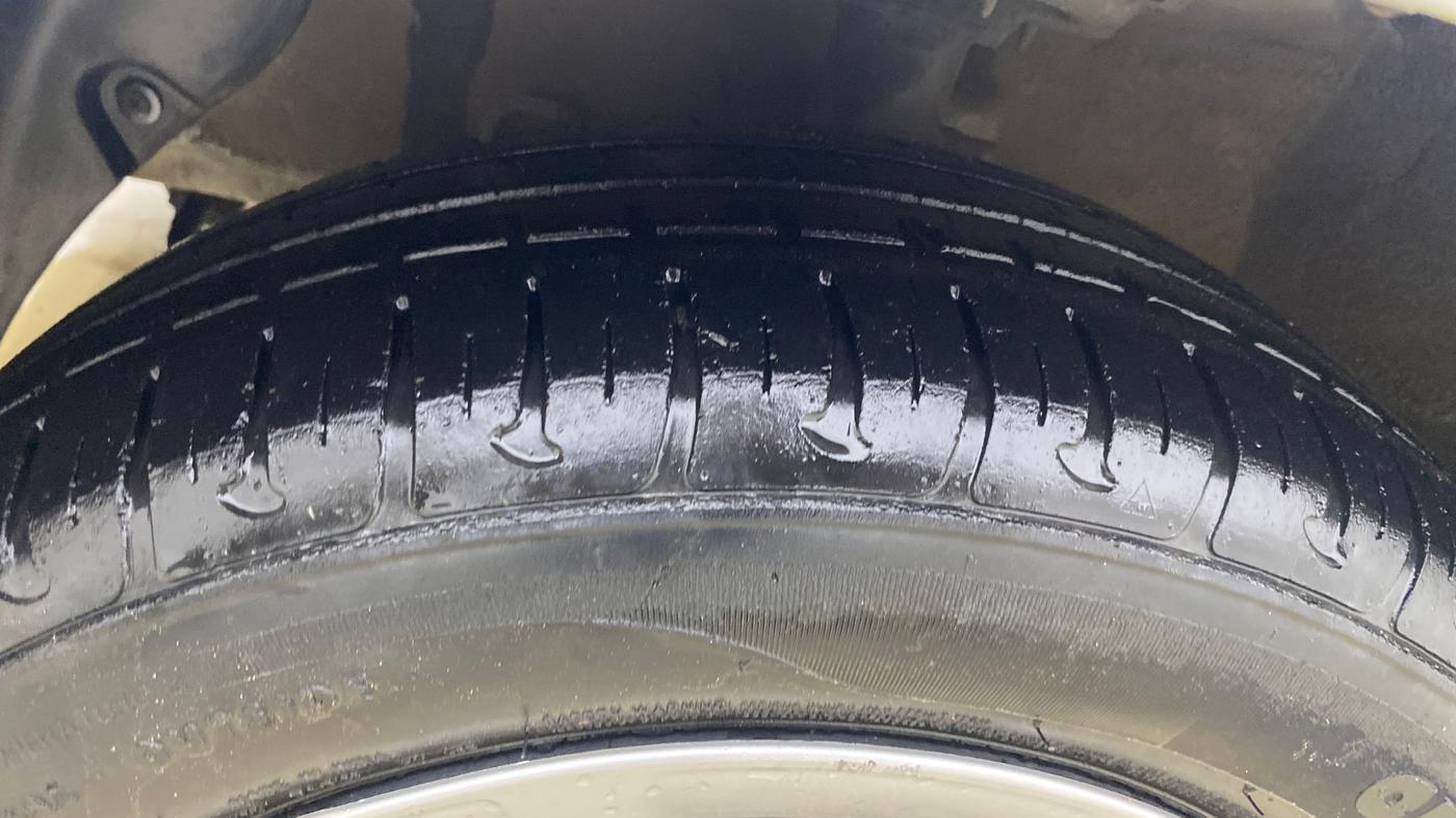 2018 Hyundai Grand i10 SPORTZ 1.2 KAPPA VTVT, Petrol, Manual, 41,571 km, Left Front Tyre Tread