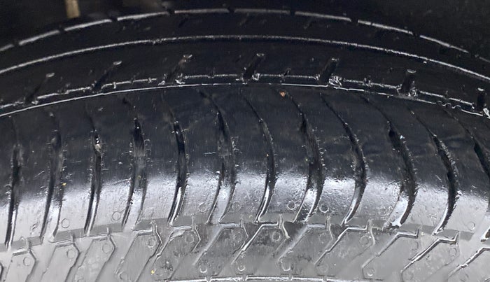 2019 Ford Ecosport TREND + 1.5 TI VCT AT, Petrol, Automatic, 40,652 km, Right Rear Tyre Tread